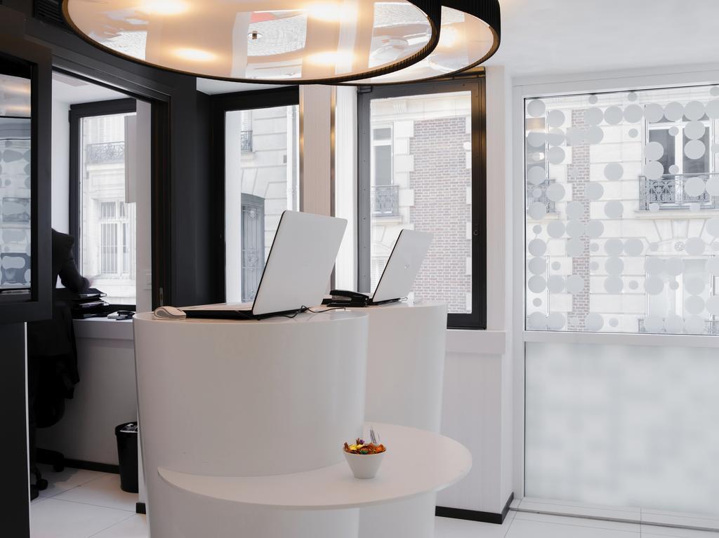 Hotel Ekta Champs Elysées Parigi