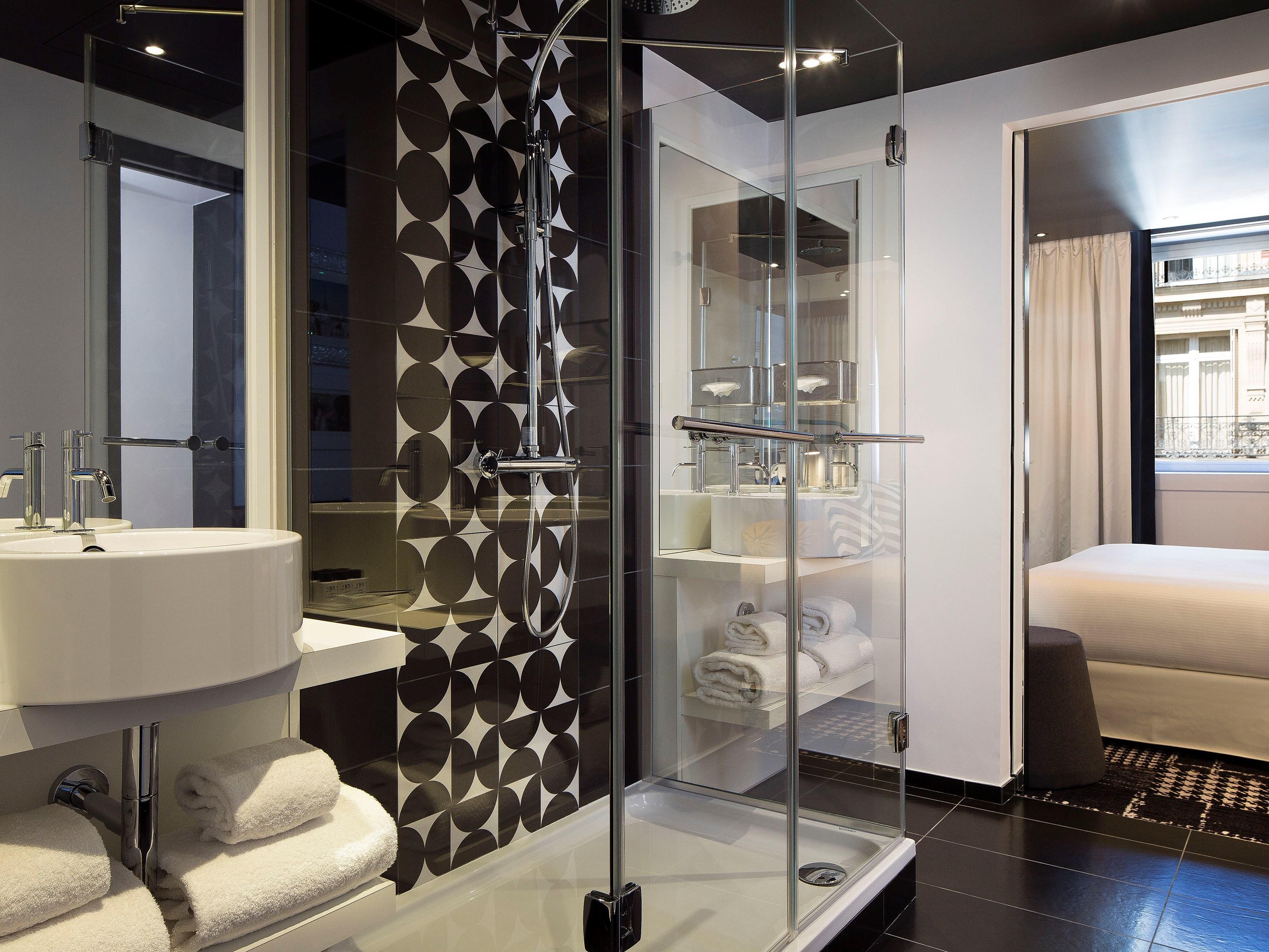 Ekta Champs Elysées