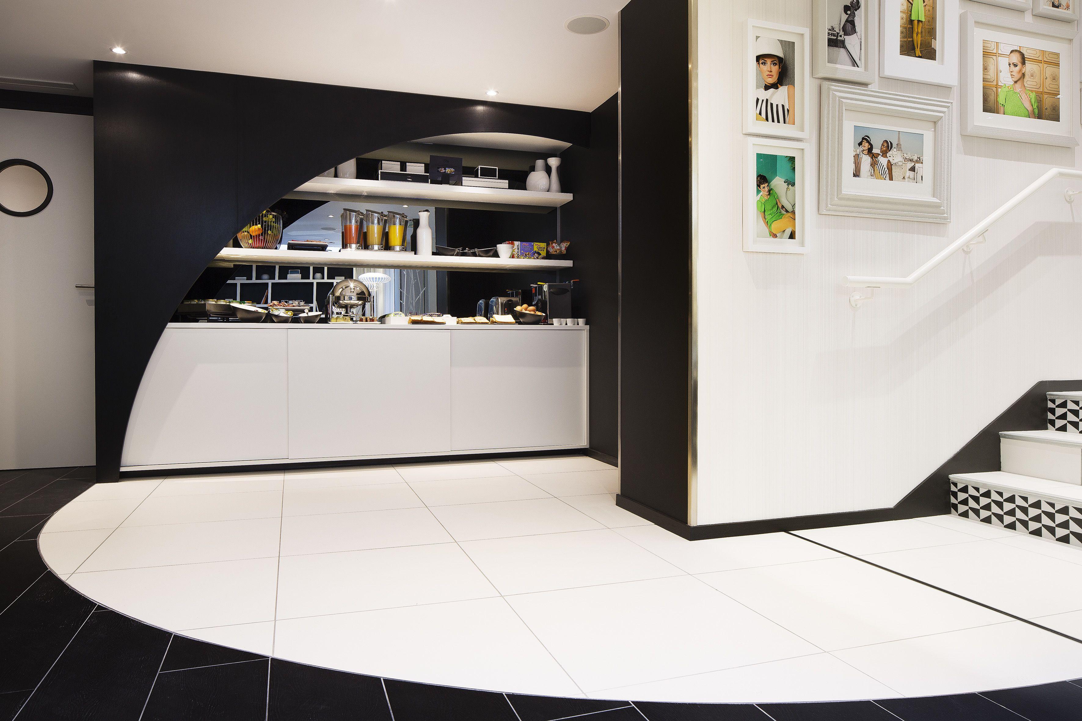 Ekta Champs Elysées