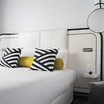 Ekta Champs Elysees 4*