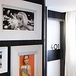 Hotel Ekta Champs Elysees Paris