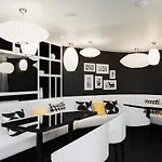 Hotel Ekta Champs Elysees Paris