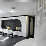 Hotel Ekta Champs Elysees Paris
