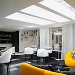 Hotel Ekta Champs Elysees 4*