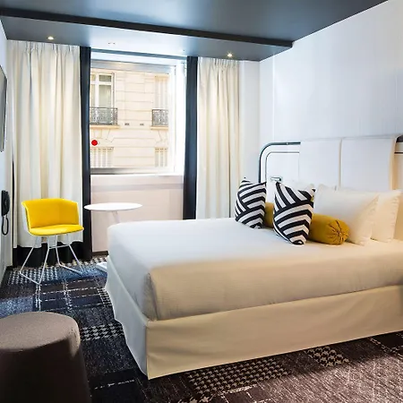 Hotel Ekta Champs Elysées Parigi