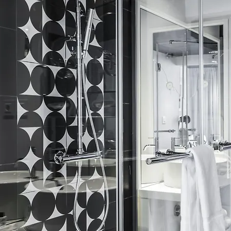 Hotel Ekta Champs Elysées Parigi
