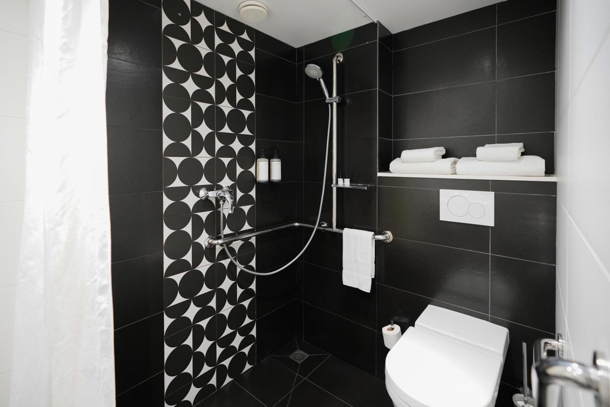 Ekta Champs Elysees 4* Paris