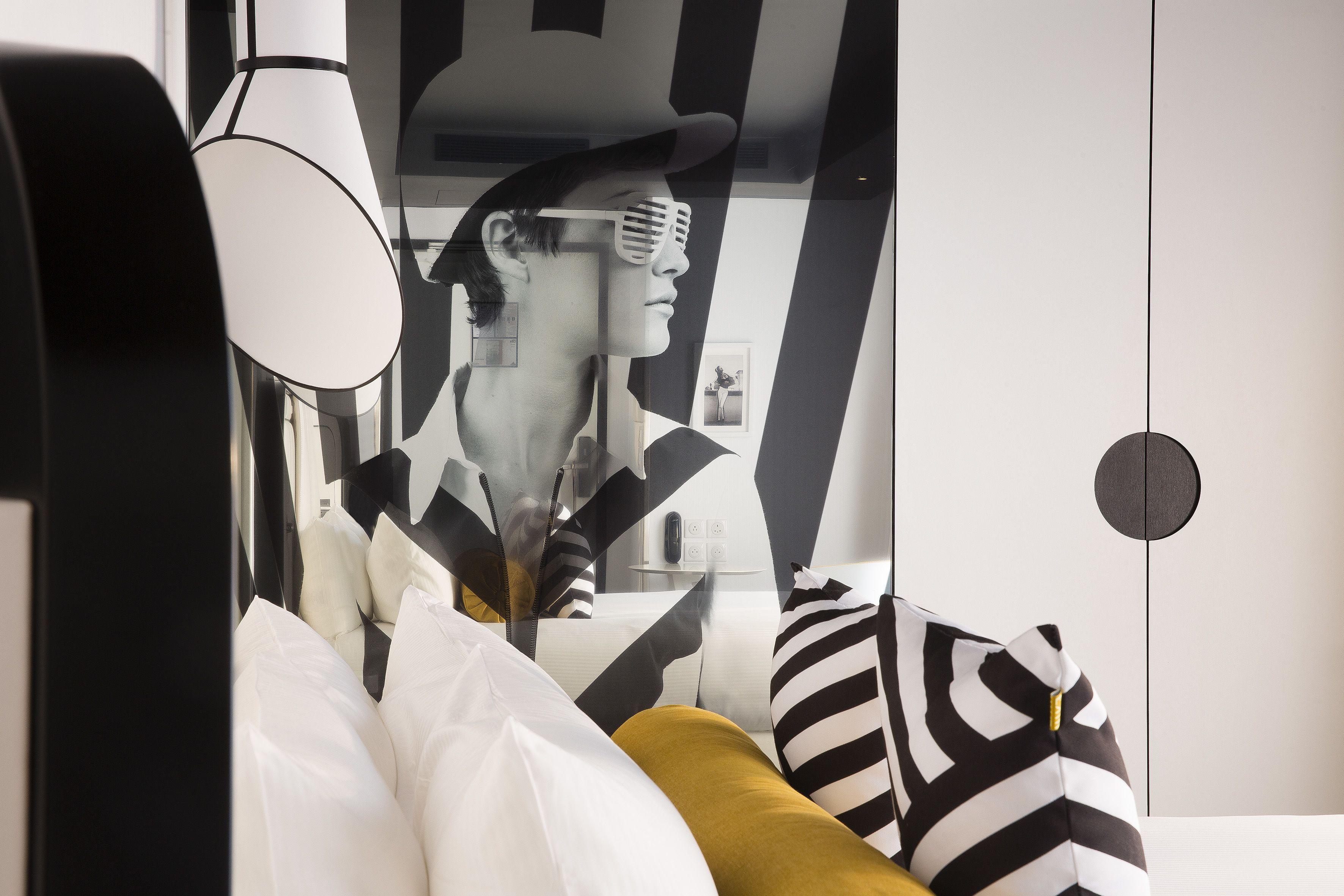 Ekta Champs Elysees Hotel