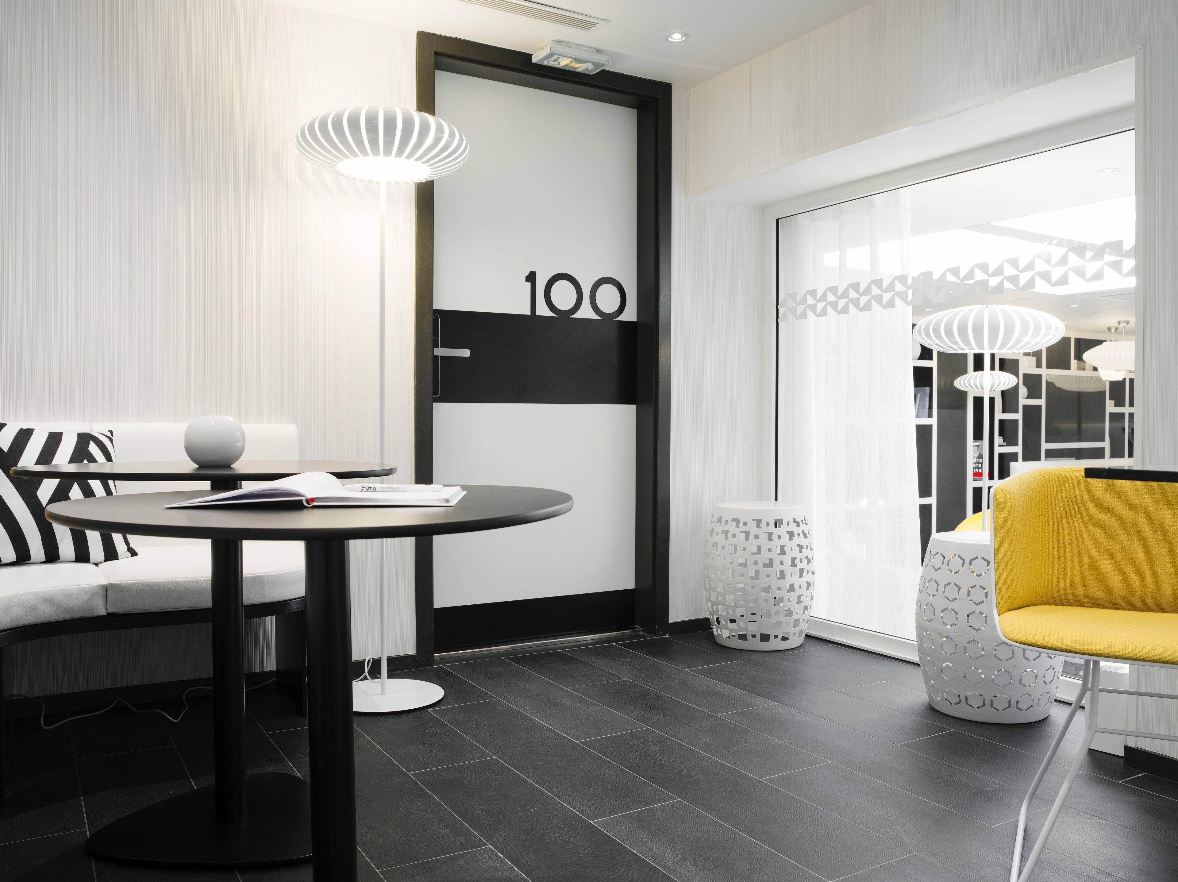 Ekta Champs Elysees 4* Paris