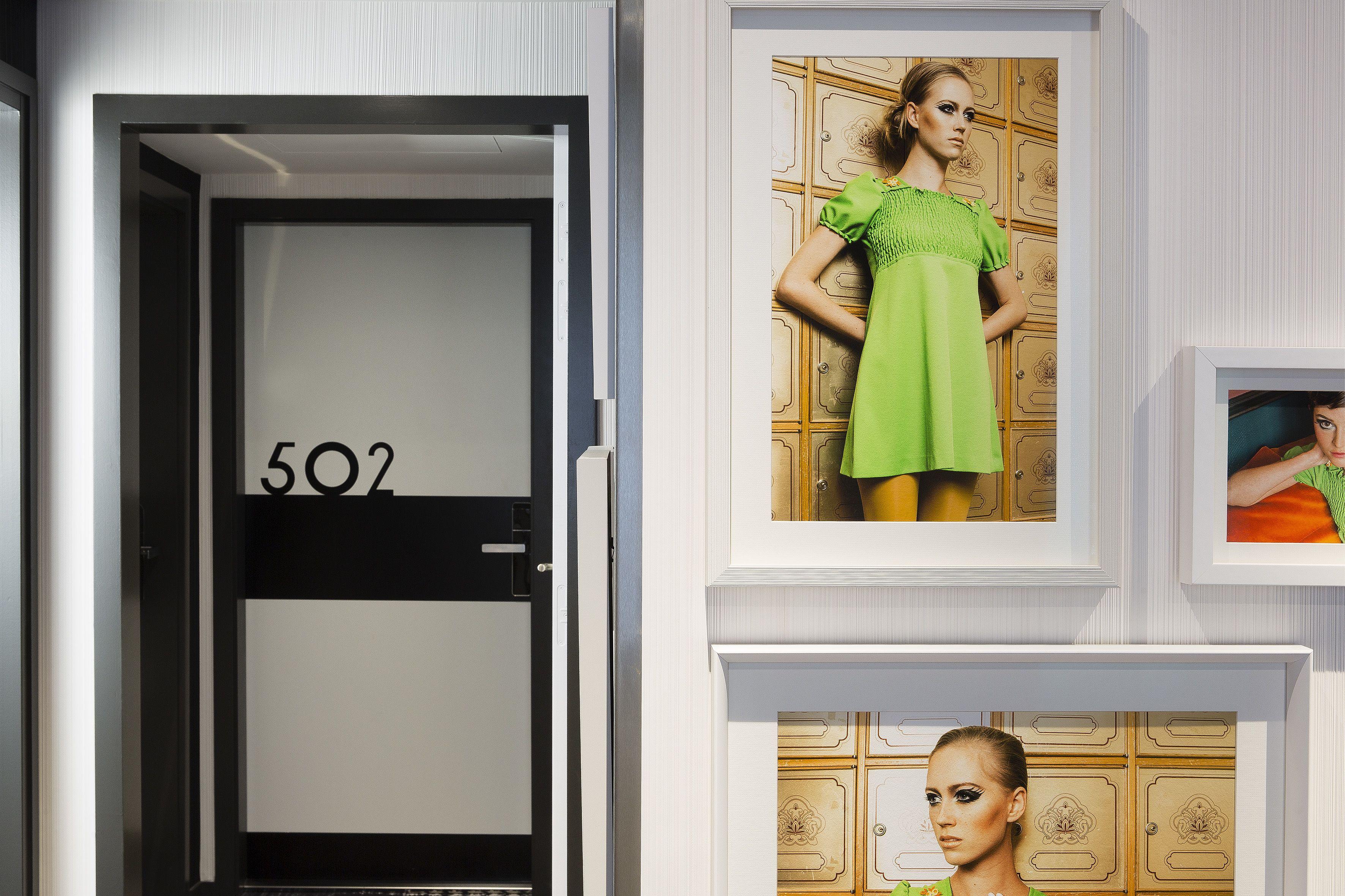 Ekta Champs Elysees 4*